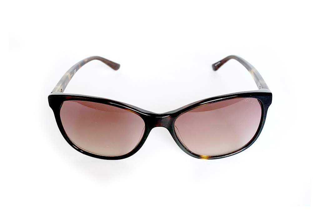 GUESS GU 7426